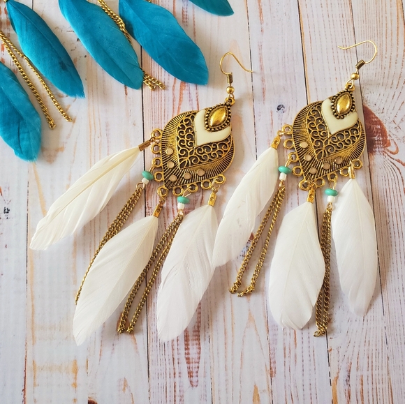 2 Pairs of Boho Dangle Feathers Earrings 🦋🦋 - Picture 4 of 6